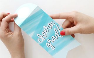 Grad Gift Idea: DIY Printable Bottle Tags