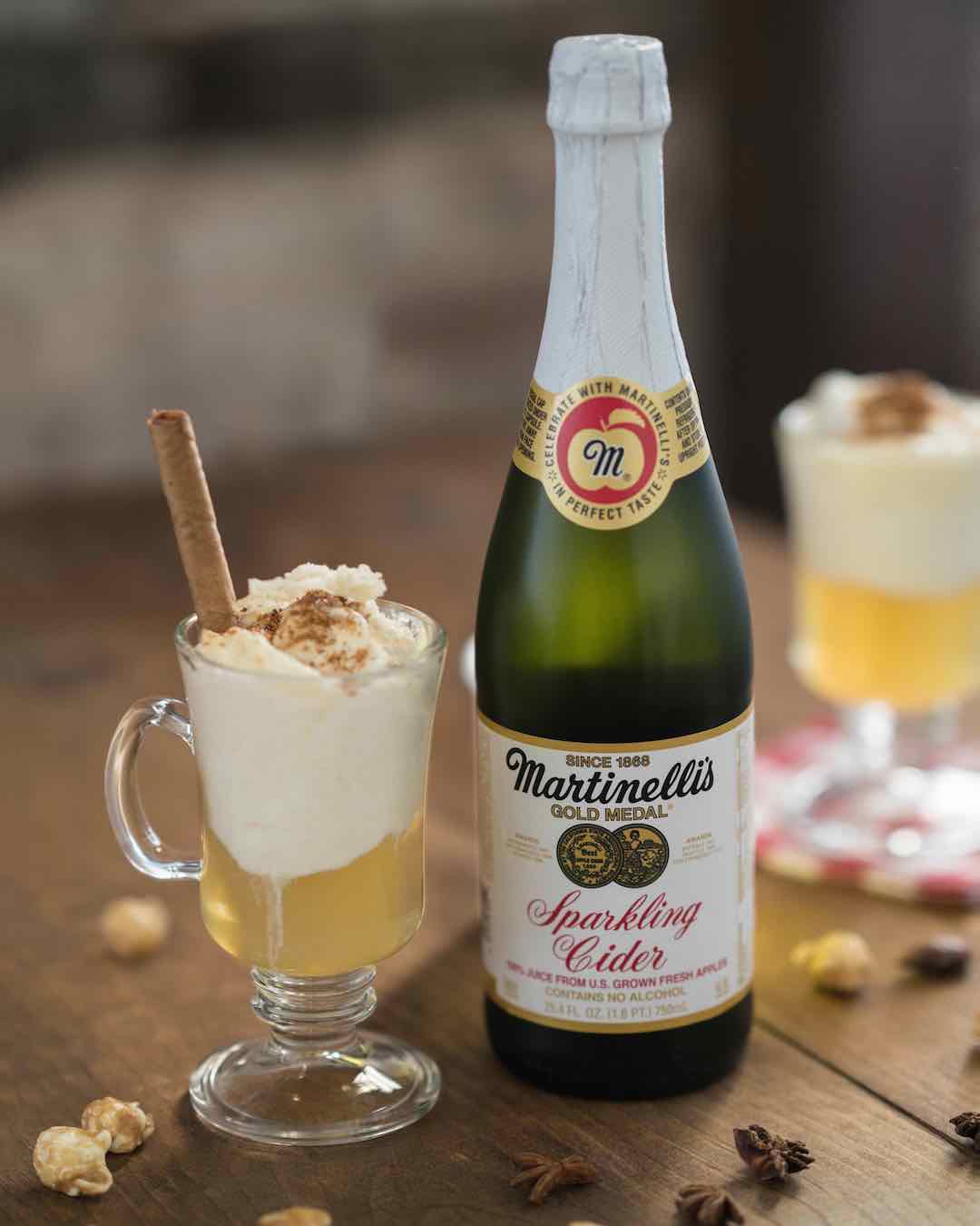 Sparkling Apple Cider A La Mode Martinelli's