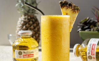 Pineapple Ginger Turmeric Smoothie